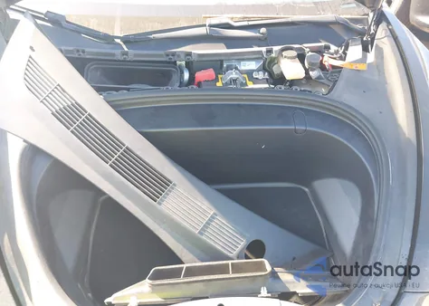 2018 Tesla Model 3 Long Range/Mid Range из США, поврежденный, VIN 5YJ3E1EA7JF155895